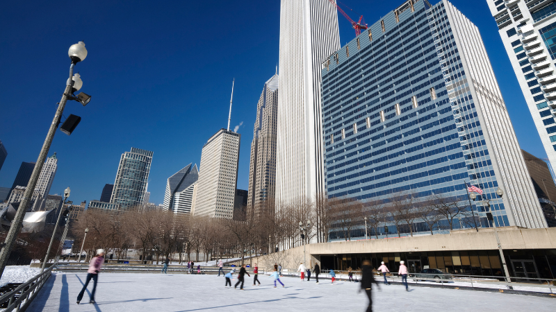 Ice-skating at Grant Park - Things to do in Chicago in November 2024