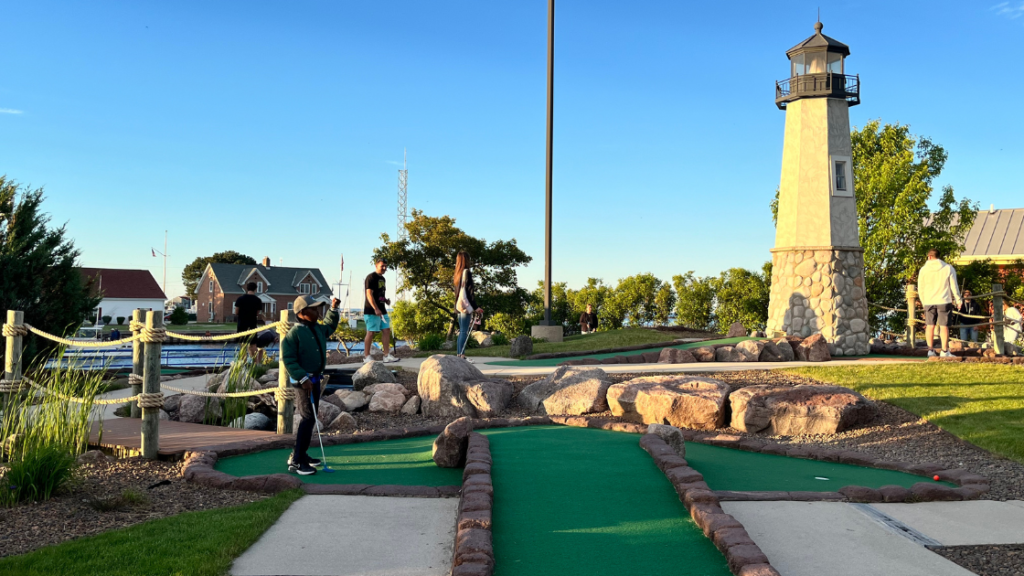 Mini Golf at Blue Harbor Resort