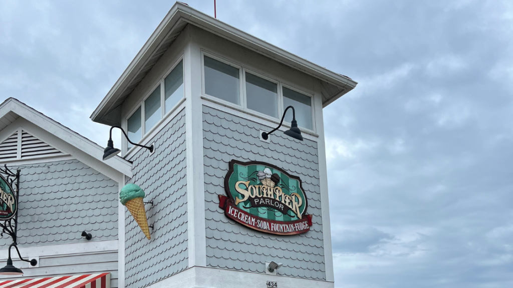 Pier Ice Cream Shop