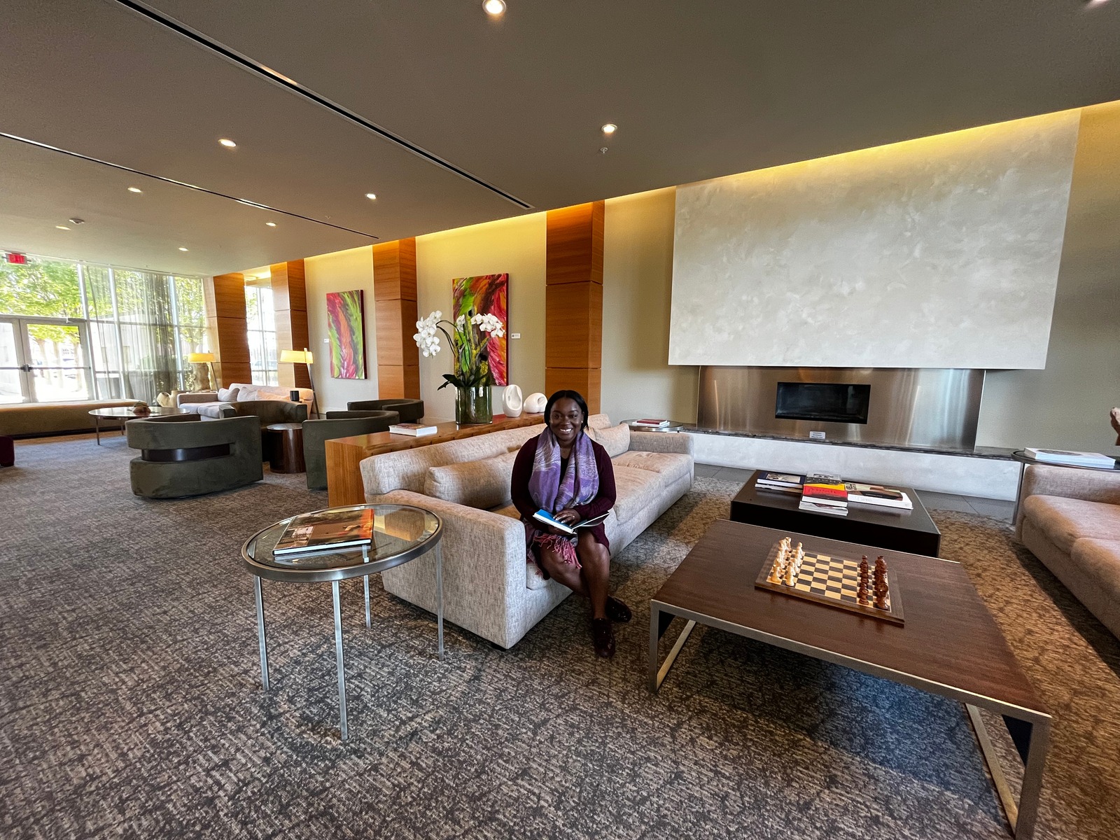 Ro'Shunda in the I Hotel lobby in Champaign — Chicago hotels worth the stay