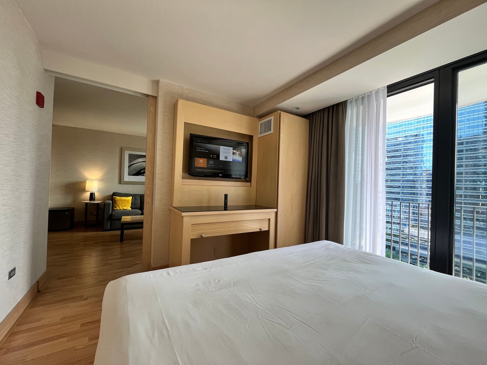 Radisson Blu Aqua room suite